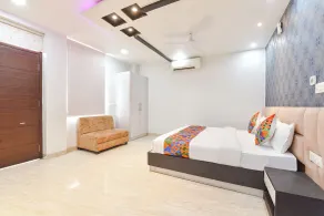 FabHotel Pacific View - Habitación