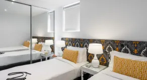 Oaks Melbourne South Yarra Suites - Room