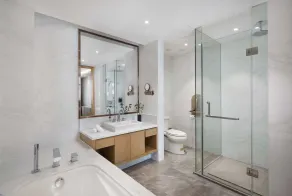 Ramada Plaza by Wyndham Enshi - Bathroom