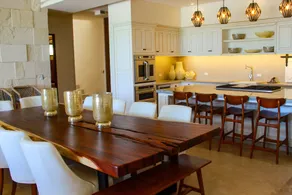 Therasia Luxury Beachfront Retreat - Quarto