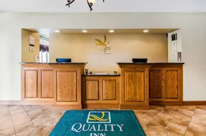 Quality Inn Summersville - New River Area - Piscine