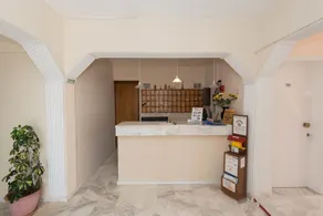 Leonidas Hotel & Studios - Réception