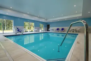 Holiday Inn Express & Suites Muskegon - Grand Haven by IHG - Piscine