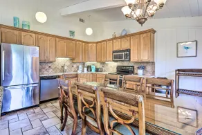 Vintage Hilton Head Island Condo: Steps to Beach! - Interiør