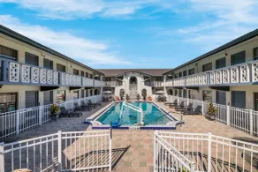 Quality Inn & Suites Altamonte Springs Orlando-North - Pool