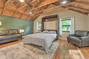 Cassopolis 'The Cabin' Retreat: Lake Access! - Innenbereich