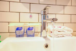 Maan Coco Travelling Boutique Inn - Bathroom