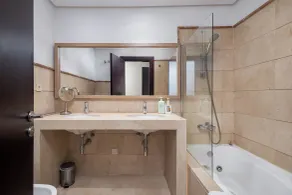 El Casar Apartments - Badrum