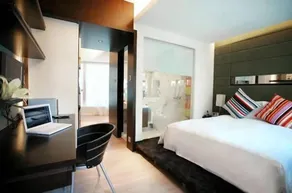 Knight On Wyndham - Room