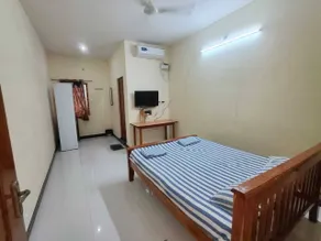 Nalli Plaza - Room