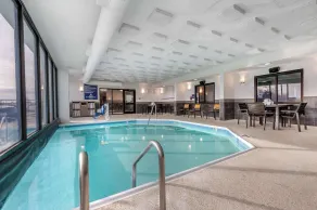 Drury Inn & Suites Champaign - Piscine