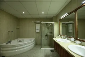 Pineland Hotel and Health Resort - Badrum
