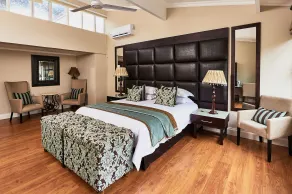 Forest Manor Boutique Guesthouse - Utsikt från rummet