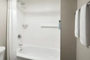 Residence Inn by Marriott Montreal Airport - Chambre