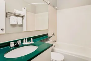 Super 8 by Wyndham Helena - Salle de bain