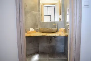 Ulysses Apartments Acropolis - Bathroom
