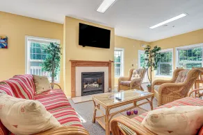 Cozy Fall Cottage with Hot Tub on Private Resort close to the beach! - Interiör