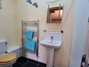 Puffin Cottage - Bathroom
