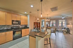 Naples Resort Townhome w/ Endless Amenities! - Interior