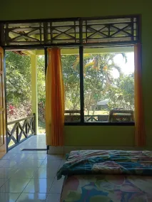 Bukit Senaru Homestay - Room