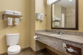 Best Western Bastrop Pines Inn - Salle de bain