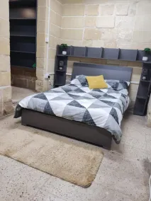 RUWTS Valletta Authentic Maisonette - Chambre