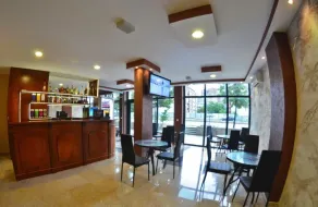 Central West Hotel - Lobby lounge