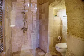 Gibos Cave Hotel - Bathroom