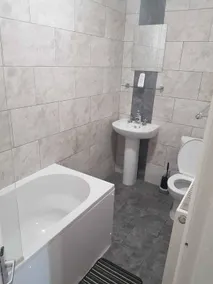 The Bay Horse Accommodation contractors rooms - Baño