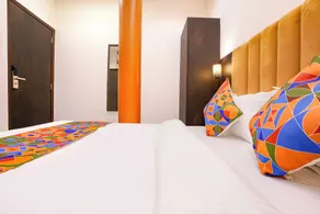 FabHotel Gateway - Room