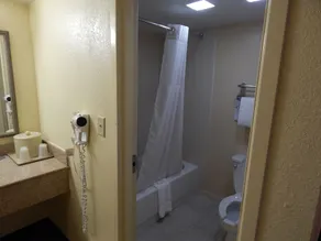 Econo Lodge Naval Station Norfolk - Salle de bain