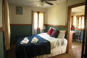 Trekker, Treehouses cabins and lodge rooms - Chambre