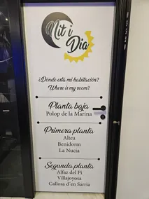 HOSTAL LUXURY NIT I DIA - Recepción