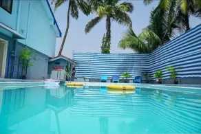 Holiday Beach Resort - Pool