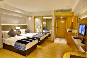 Regenta Central the Crystal Kanpur, - Room