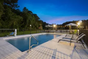 Days Inn by Wyndham Hardeeville Near Hilton Head - Piscine