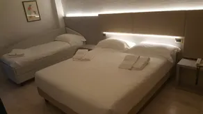 Hotel Augustus - Room