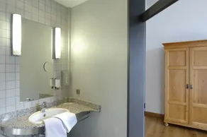 Hotel Mutterhaus Düsseldorf - Bathroom
