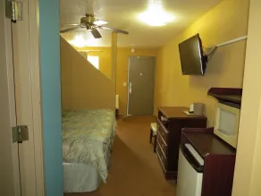 FIRST WESTERN INN - Chambre
