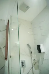 Hotel Pacific Primee - Bathroom