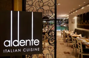 Social Hotel - Restaurant