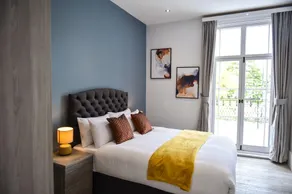 Victoria Colonnade Aparthotel - Room
