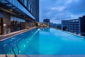 Hilton Guangzhou Tianhe - Piscina