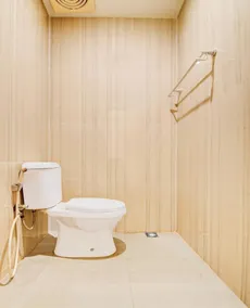 Capital O Pusat Kota Pekanbaru Near Mall Living World Formerly Radja Homestay - Bathroom