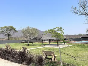 CyC Guest Lodge - Innen-/Außenpool