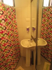 La Casa Azul Hostel - Bathroom