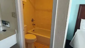 Travelodge by Wyndham Richmond Kentucky - Salle de bain