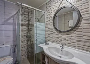 Icarus Suite Apartments - Bad