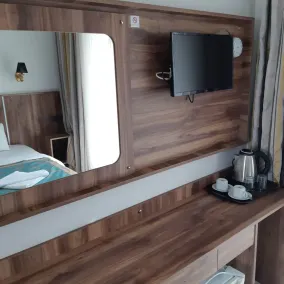 Elijah Hotel - Room