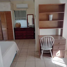 Serene room nr Intl Airpt & Sandy Beach - Habitación